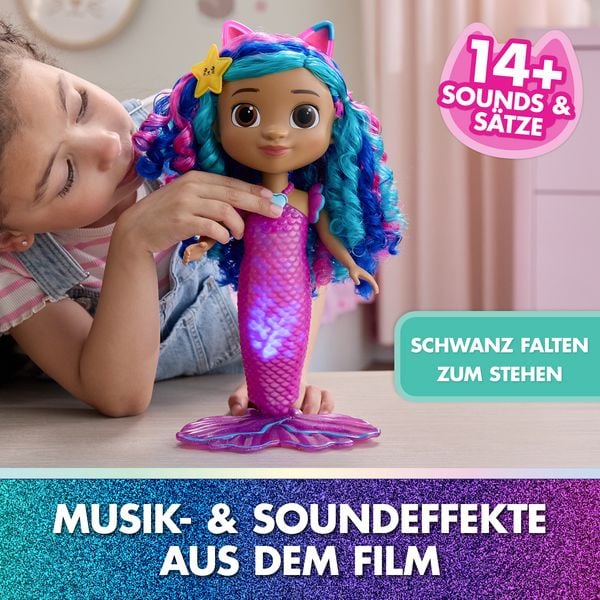 Produktbild: Gabby&rsquo;s Dollhouse: Der Film &ndash; Sing & Shine Meerjungfrau Gabby, 30cm gro&szlig;e Wasserspielpuppe mit Licht- & Soundeffekten, spricht Deutsch