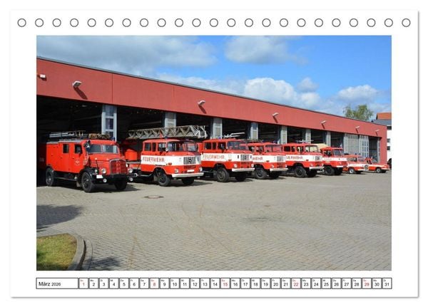 Produktbild: Einsatzfahrzeuge der DDR (Tischkalender 2026 DIN A5 quer), CALVENDO Monatskalender
