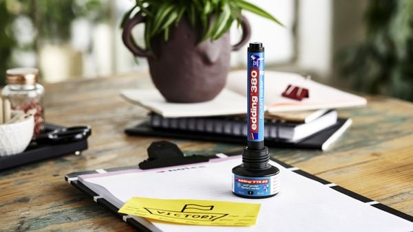 Produktbild: edding Flipchart Marker 380 1,5-3mm schwarz/rot/blau/gr&uuml;n 4 St&uuml;ck