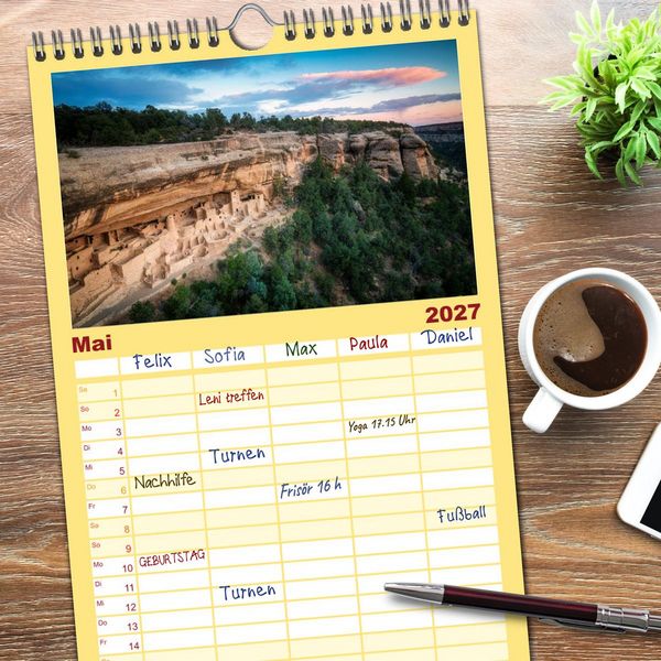 Produktbild: Familienplaner 2027 - Wild, Wide, West mit 5 Spalten (Wandkalender, 21 x 45 cm) CALVENDO