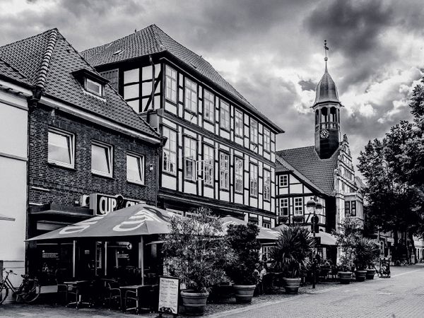 Produktbild: Lange Stra&szlig;e mit Blick auf Rathaus (Puzzle)