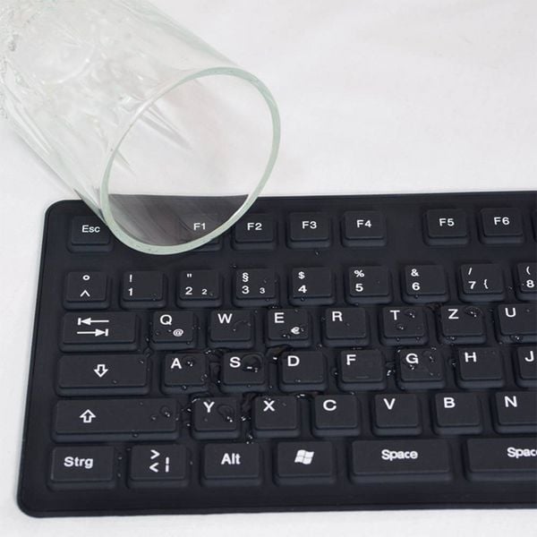 Produktbild: LogiLink ID0019A USB Tastatur Deutsch, QWERTZ Schwarz Faltbar, Spritzwassergesch&uuml;tzt, Staubgesch&uuml;tzt