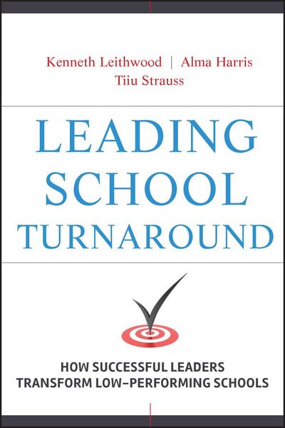 Produktbild: Leading School Turnaround