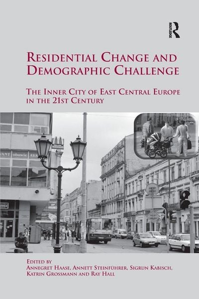 Produktbild: Residential Change and Demographic Challenge