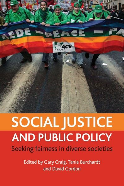 Produktbild: Social justice and public policy