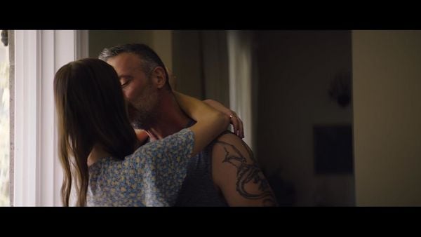 Produktbild: The Girl In The Pool