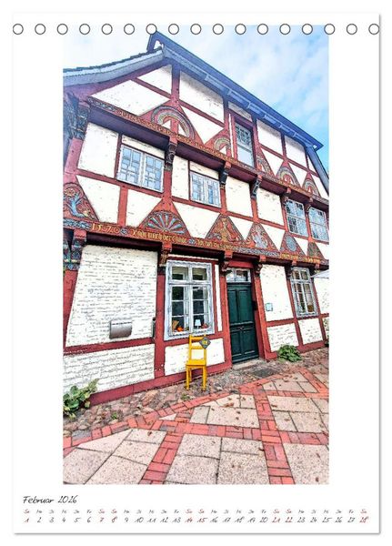 Produktbild: Idyllisches L&uuml;neburg. Historische Fassaden und Giebel der Salz- und Hansestadt (Tischkalender 2026 DIN A5 hoch), CALVENDO Monatskalender