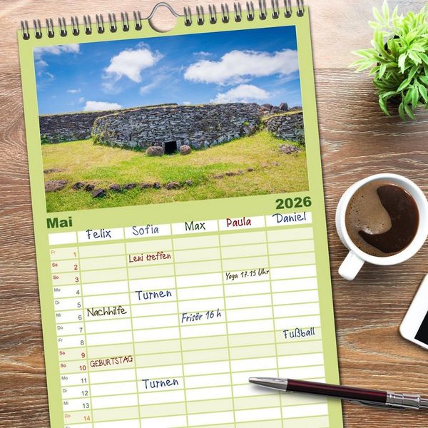 Produktbild: Familienplaner 2026 - Die Osterinsel &ndash; Mythen, Moai und wilde Sch&ouml;nheit mit 5 Spalten (Wandkalender, 21 x 45 cm) CALVENDO