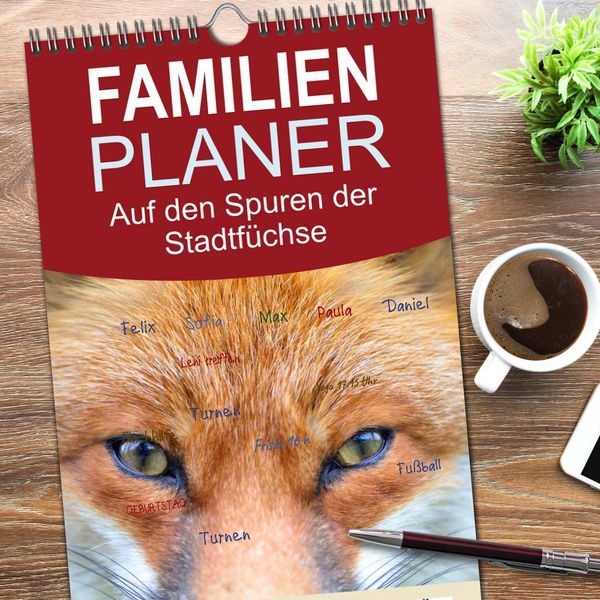 Produktbild: Familienplaner 2026 - Auf den Spuren der Stadtf&uuml;chse mit 5 Spalten (Wandkalender, 21 x 45 cm) CALVENDO