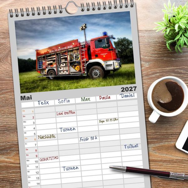 Produktbild: Familienplaner 2027 - Feuerwehr und Rettungsdienst mit 5 Spalten (Wandkalender, 21 x 45 cm) CALVENDO