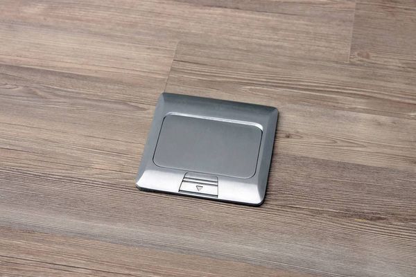 Produktbild: LEDmaxx 105626 1fach Fu&szlig;boden-Einbausteckdose mit Cat5 Buchse IP20 Aluminium
