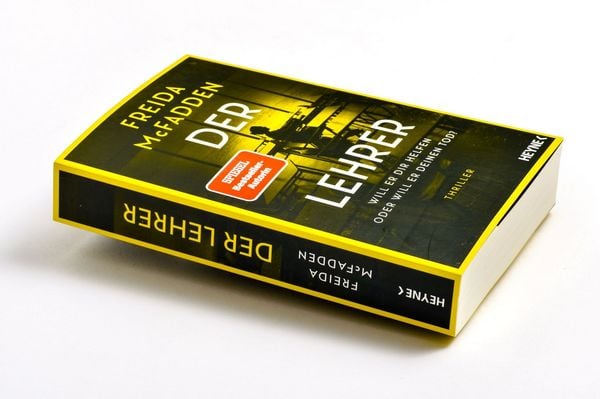 Produktbild: Der Lehrer &ndash; Will er dir helfen oder will er deinen Tod?