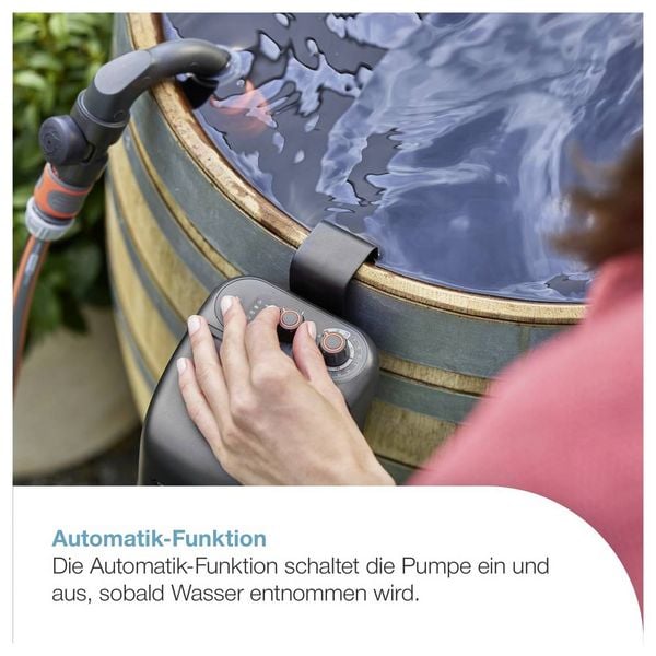Produktbild: GARDENA Akku-Regenfasspumpe 2400 ComfortAutomatic 18V P4A solo Regenwassernutzungsanlage 2400 l/h 1.8 m