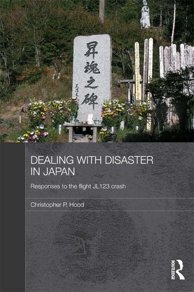 Produktbild: Dealing with Disaster in Japan