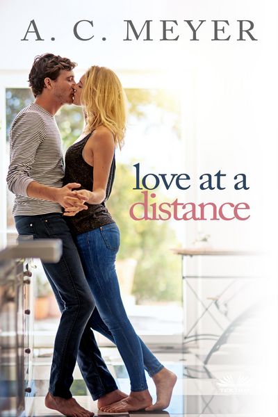 Produktbild: Love At A Distance