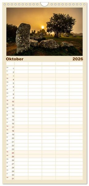 Produktbild: Familienplaner 2026 - Die Bretagne - Traumpfade mit 5 Spalten (Wandkalender, 21 x 45 cm) CALVENDO