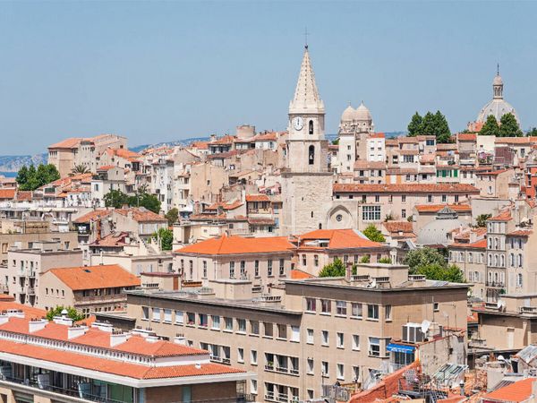 Produktbild: CALVENDO Puzzle Blick auf den Stadtteil Le Panier | 1000 Teile Lege-Gr&ouml;&szlig;e 64x48cm Foto-Puzzle f&uuml;r gl&uuml;ckliche Stunden