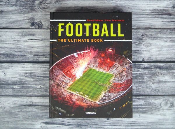 Produktbild: Football - The Ultimate Book