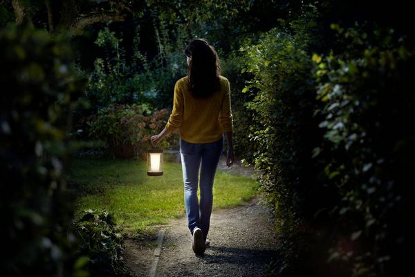 Produktbild: Philips LED 8719514443730 Cicero DSK260 LED-Akku-Tischlampe 6W Wei&szlig;, Schwarz