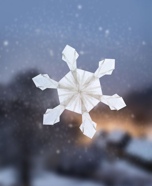 Schneekristalle aus Transparentpapier (kreativ.kompakt.)
