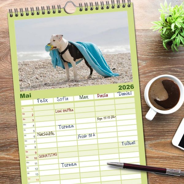 Produktbild: Familienplaner 2026 - Pit Bull und Co. - Geliebt, gef&uuml;rchtet, missverstanden mit 5 Spalten (Wandkalender, 21 x 45 cm) CALVENDO