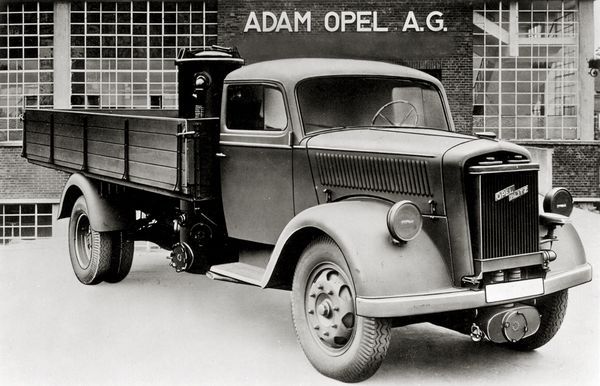 Produktbild: Jahrbuch Opel 2022