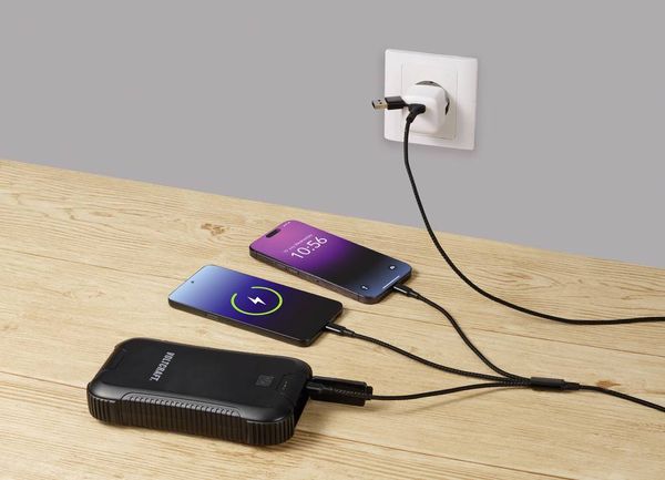 Produktbild: USB-Ladekabel USB 2.0 USB-A Stecker, USB-C&reg; Stecker, USB-Micro-B Stecker, Apple Lightning Stecker, USB-C&reg; Stecker 2.00 m Schwarz Aluminium-Stecker