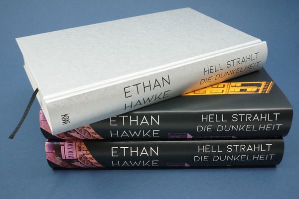 Produktbild: Hell strahlt die Dunkelheit