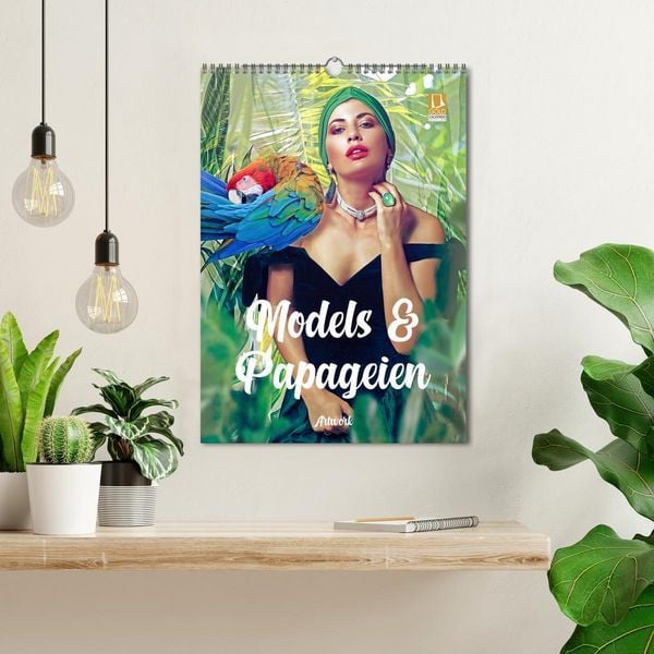Produktbild: Models und Papageien - Artwork (Wandkalender 2026 DIN A3 hoch), CALVENDO Monatskalender