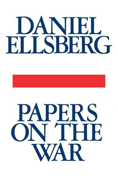 Produktbild: Papers on the War