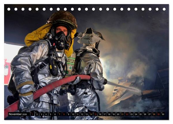 Produktbild: Feuerwehr - Leben mit der Gefahr (Tischkalender 2026 DIN A5 quer), CALVENDO Monatskalender