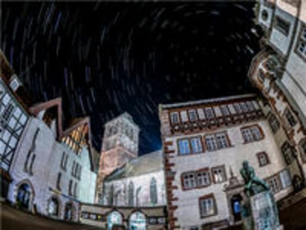 CALVENDO Puzzle Nachts am Rathaus | 1000 Teile Lege-Größe 64x48cm Foto-Puzzle für glückliche Stunden