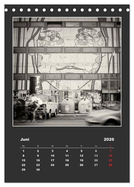 Produktbild: Berlin - Portrait einer Stadt (Tischkalender 2026 DIN A5 hoch), CALVENDO Monatskalender