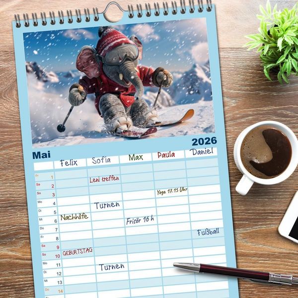 Produktbild: Familienplaner 2026 - Tierisch lustige Skifahrer mit 5 Spalten (Wandkalender, 21 x 45 cm) CALVENDO