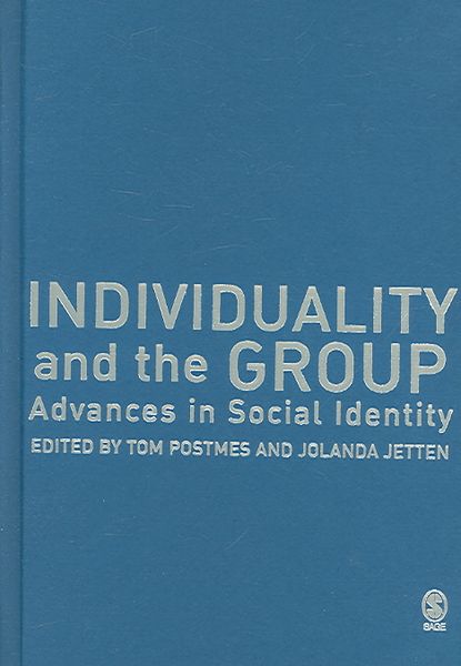 Produktbild: Individuality and the Group
