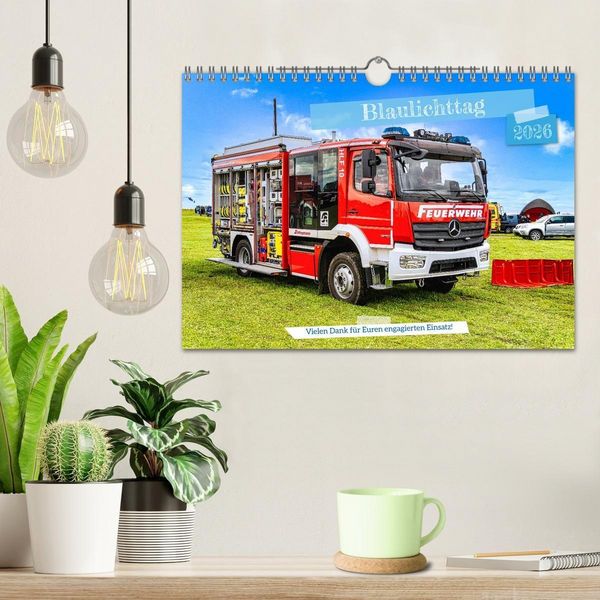 Produktbild: Blaulichttag, unsere Retter! (Wandkalender 2026 DIN A4 quer), CALVENDO Monatskalender