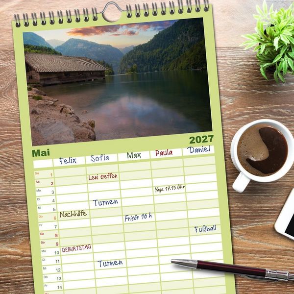 Produktbild: Familienplaner 2027 - Verzauberte Bergwelten mit 5 Spalten (Wandkalender, 21 x 45 cm) CALVENDO