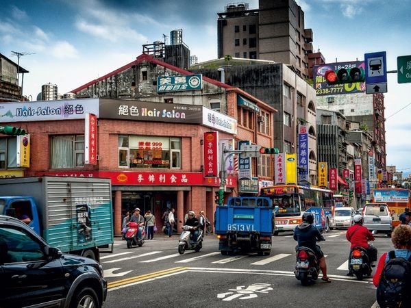 Produktbild: CALVENDO Puzzle Stra&szlig;enszene in Taipeh | 1000 Teile Lege-Gr&ouml;&szlig;e 64x48cm Foto-Puzzle f&uuml;r gl&uuml;ckliche Stunden