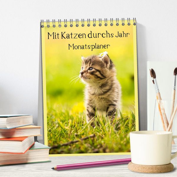 Produktbild: Mit Katzen durchs Jahr / Planer (Tischkalender 2026 DIN A5 hoch), CALVENDO Monatskalender