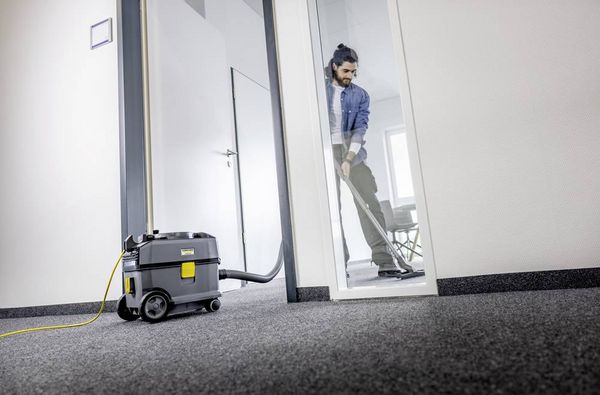 Produktbild: K&auml;rcher Professional T 10/1 Adv 1.527-308.0 Trockensauger 585W 10l