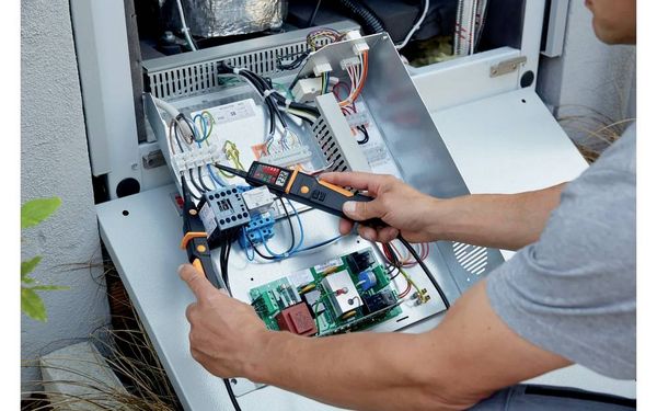 Produktbild: Testo 750-3 Zweipoliger Spannungspr&uuml;fer CAT IV 600 V, CAT III 1000V LED, LCD