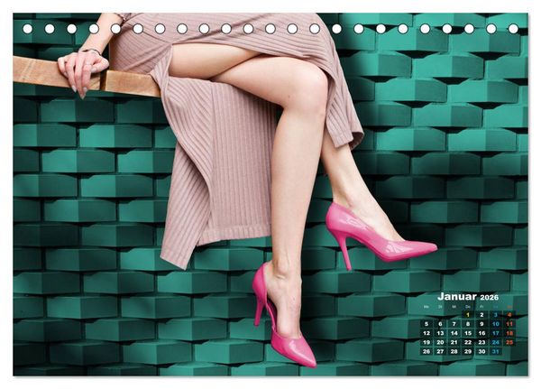 Produktbild: High Heels - Hohe Abs&auml;tze machen lange Beine (Tischkalender 2026 DIN A5 quer), CALVENDO Monatskalender