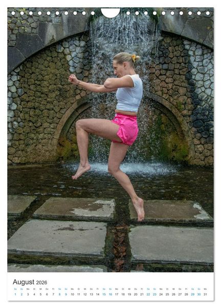 Produktbild: female fighter - Kampfsportlerinnen - pink shorts (Wandkalender 2026 DIN A4 hoch), CALVENDO Monatskalender