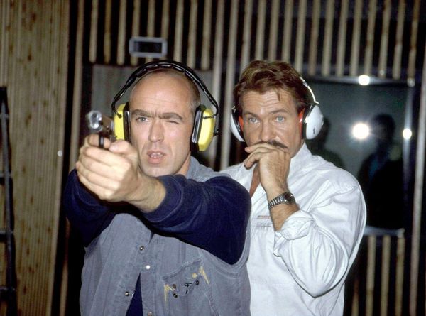 Produktbild: Tatort Duisburg - 40 Jahre Schimanski - Gesamtedition: Alle 29 Folgen inkl. "Zahn um Zahn" und "Zabou" (Fernsehjuwelen) [15 DVDs]