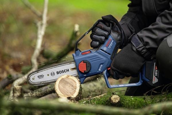 Produktbild: Bosch Professional GKE 18V-20 Akku-Asts&auml;ge 06008D7100 18V