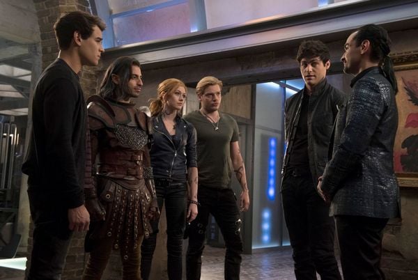 Produktbild: Shadowhunters - Chroniken der Unterwelt - Staffel 3.2 [3 DVDs]