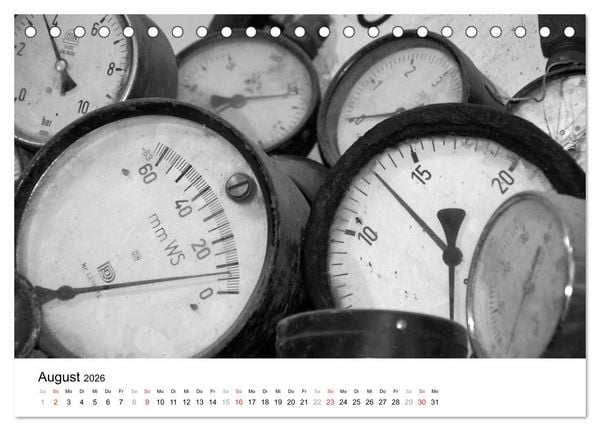 Produktbild: Helden der Arbeit - Alte Arbeitsmittel des Ruhrgebiets (Tischkalender 2026 DIN A5 quer), CALVENDO Monatskalender