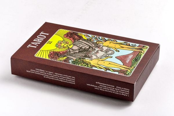 Produktbild: Tarot Deluxe. Tarotkarten im extra gro&szlig;en Format