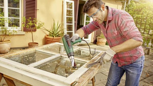 Produktbild: Bosch Home and Garden 06032A6100 UniversalHeat 600 Hei&szlig;luftgebl&auml;se 1.800W