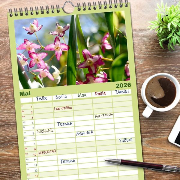 Produktbild: Familienplaner 2026 - Garten von unten. Ein Perspektivwechsel mit 5 Spalten (Wandkalender, 21 x 45 cm) CALVENDO